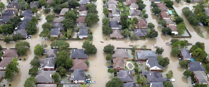 170830-harvey-damage-ac-527p_6c1edde336e93bafee89892915b75172-nbcnews-fp-1240-520