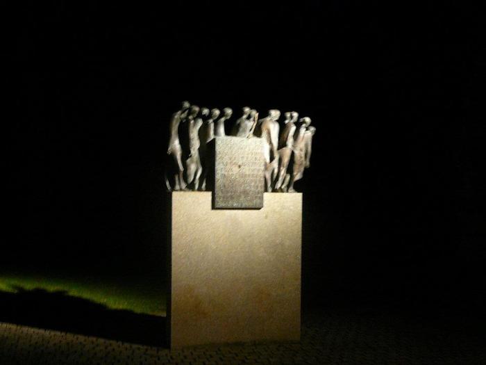 250794_10150868352931932_1875733634_n